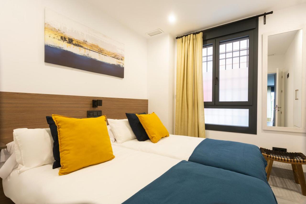 Apartamentos Bajeles Sevilla Urban Eksteriør bilde
