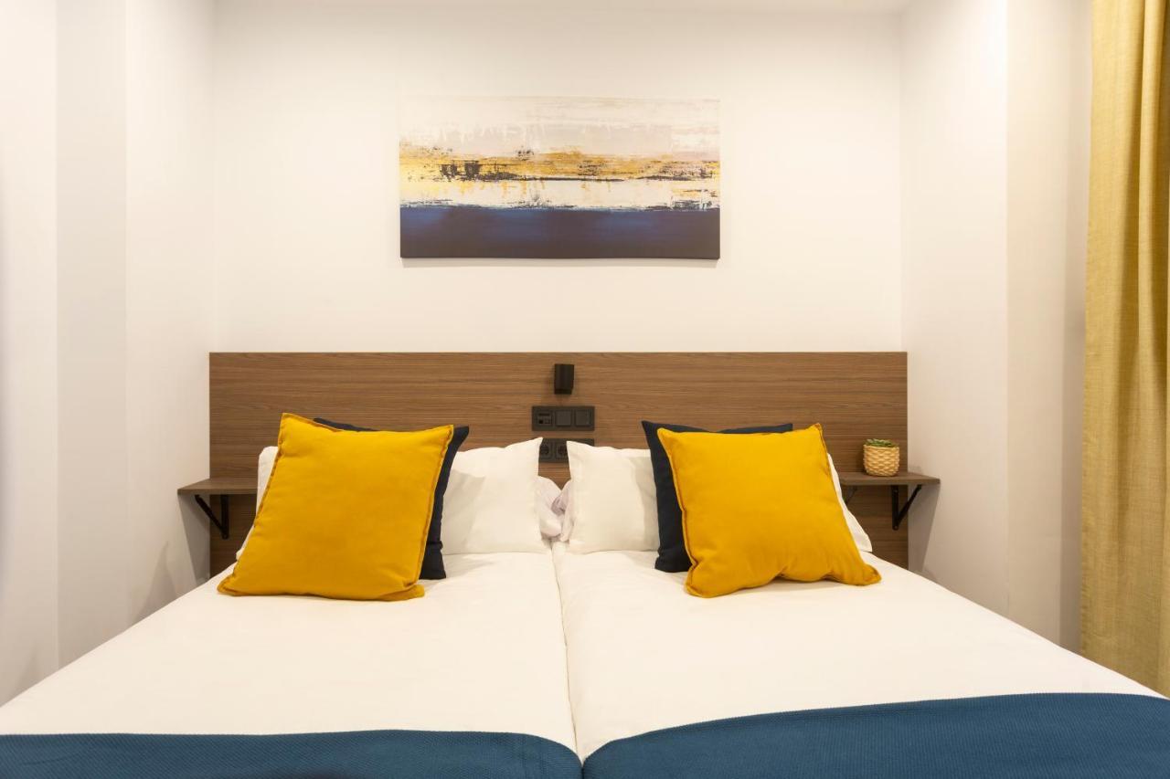 Apartamentos Bajeles Sevilla Urban Eksteriør bilde