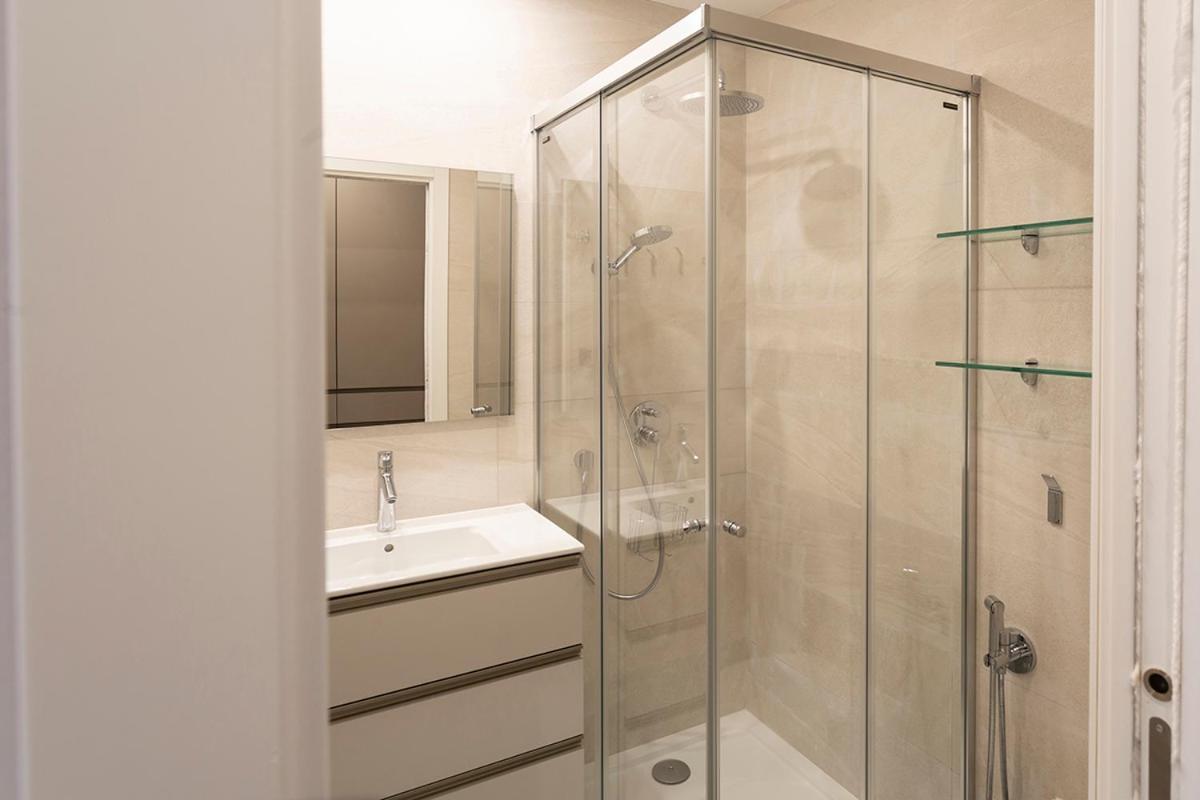 Apartamentos Bajeles Sevilla Urban Eksteriør bilde